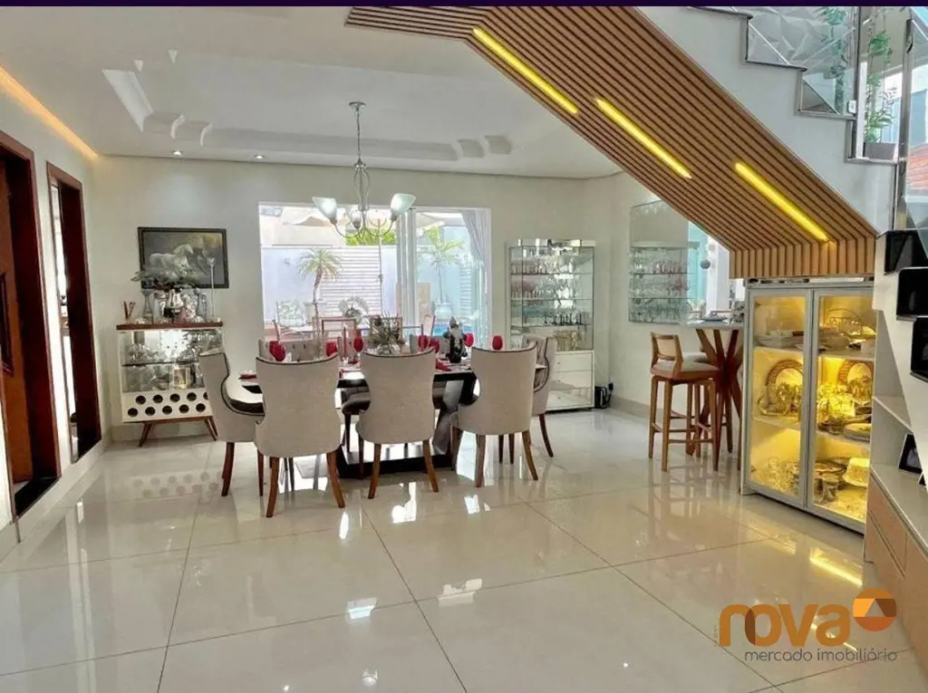 Casa com 4 quartos, 4 suítes no Condomínio Granville no Eldorado. Nascente, vara...