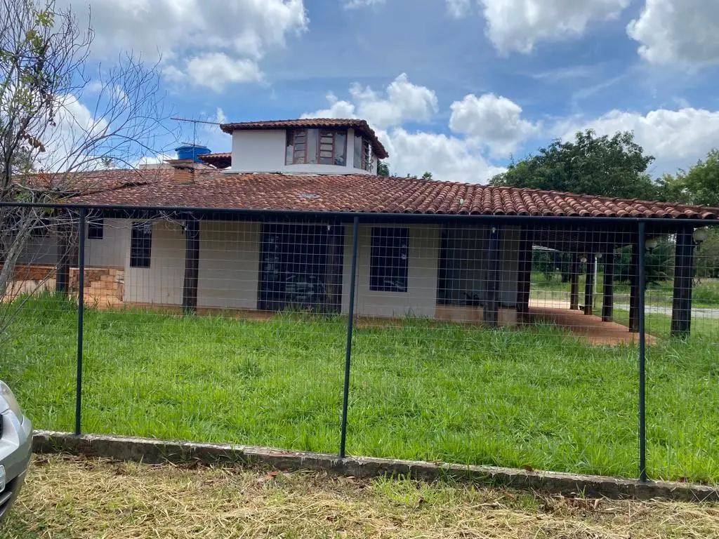 - EXCELENTE CASA COLONIAL EM TERRENO DE 3.375,24M2;- NECESSITANDO DE UMA REFORMA...