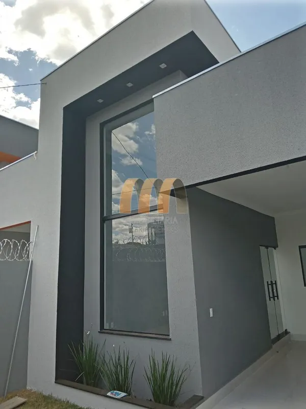 CASA NOVA 3 QTS SENDO 1 SUÍTE, BANHEIRO SOCIAL, SALA COM PÉ DIREITO DUPLO, COZIN...