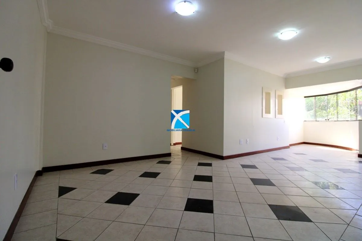Imobiliária Brasília aluga excelente apartamento na SQSW 306. Apartamento compos...