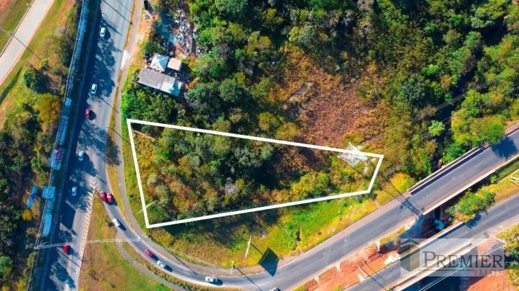 Terreno à venda em ótima localização:. Área de 1.000m2. Próximo à ponte sobre o ...