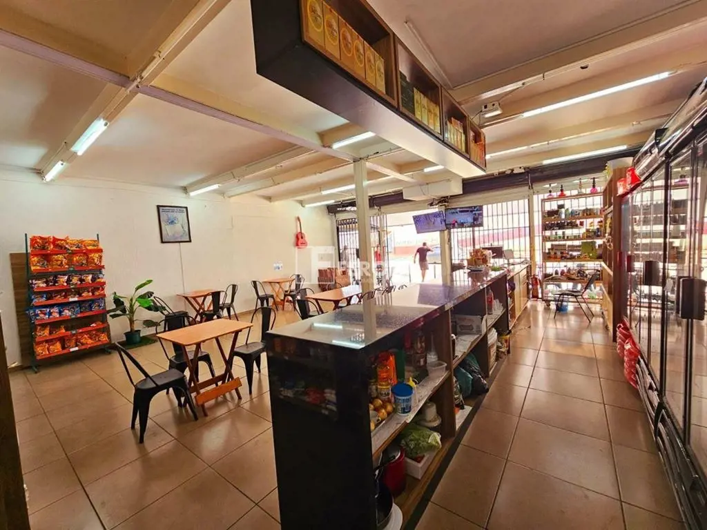 FEROLA A MAIS ACESSADA DE BRASÍLIA VENDE DEPOSITO DE BEBIDAS E BAR NA QR 410 - 9...