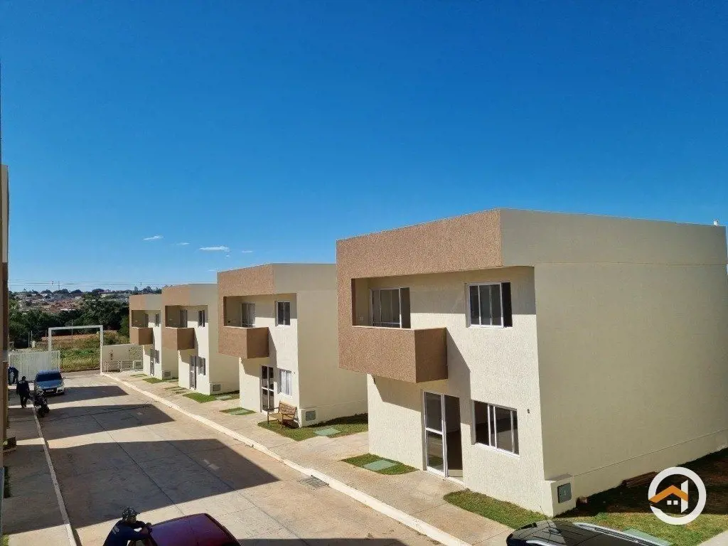  Sobrado 3 suítes em condomínio, suíte Master com Varanda, e 2 suítes sendo amer...