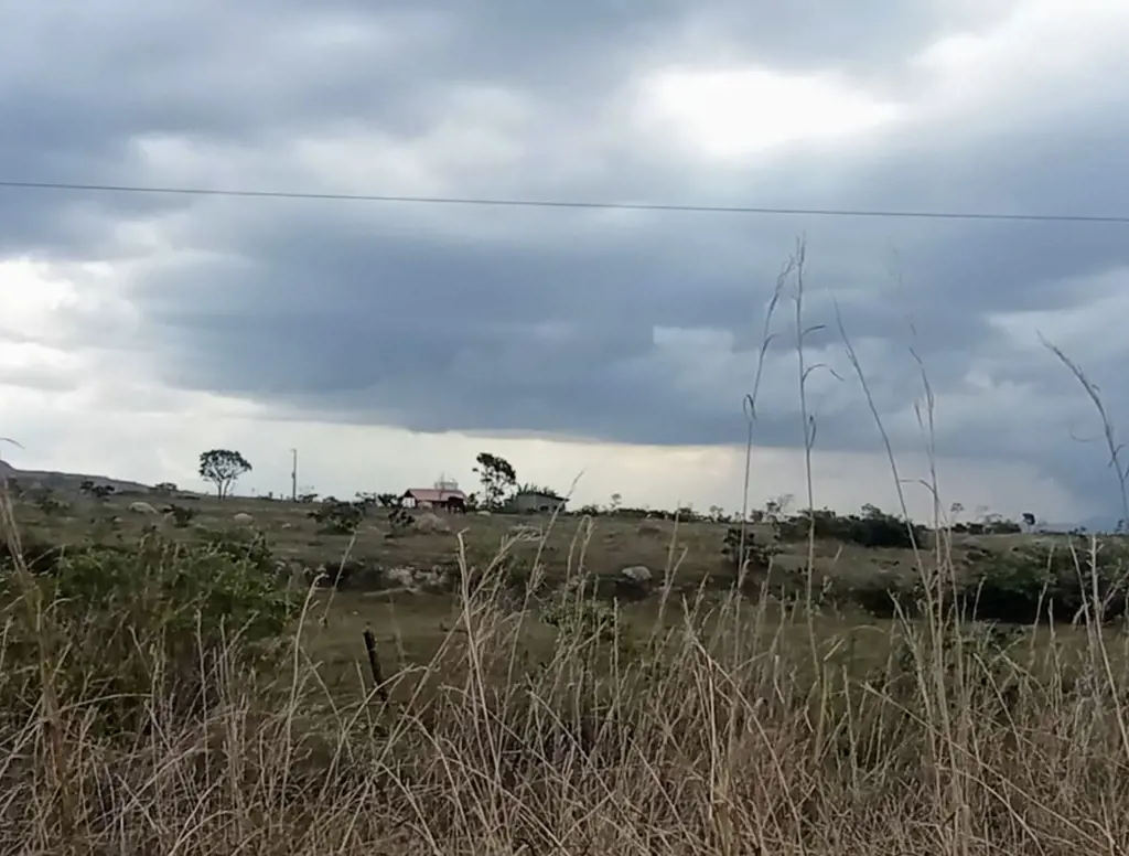OPORTUNIDADE ÁREA SETOR CHÁCARA ALTO PARAÍSO DE GOIASFUJA DO STRESS URBANO, DO B...