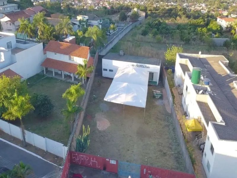 Lote comercial no Condomínio Solar de Athenas com 1.100 m2Com vista frontal a av...