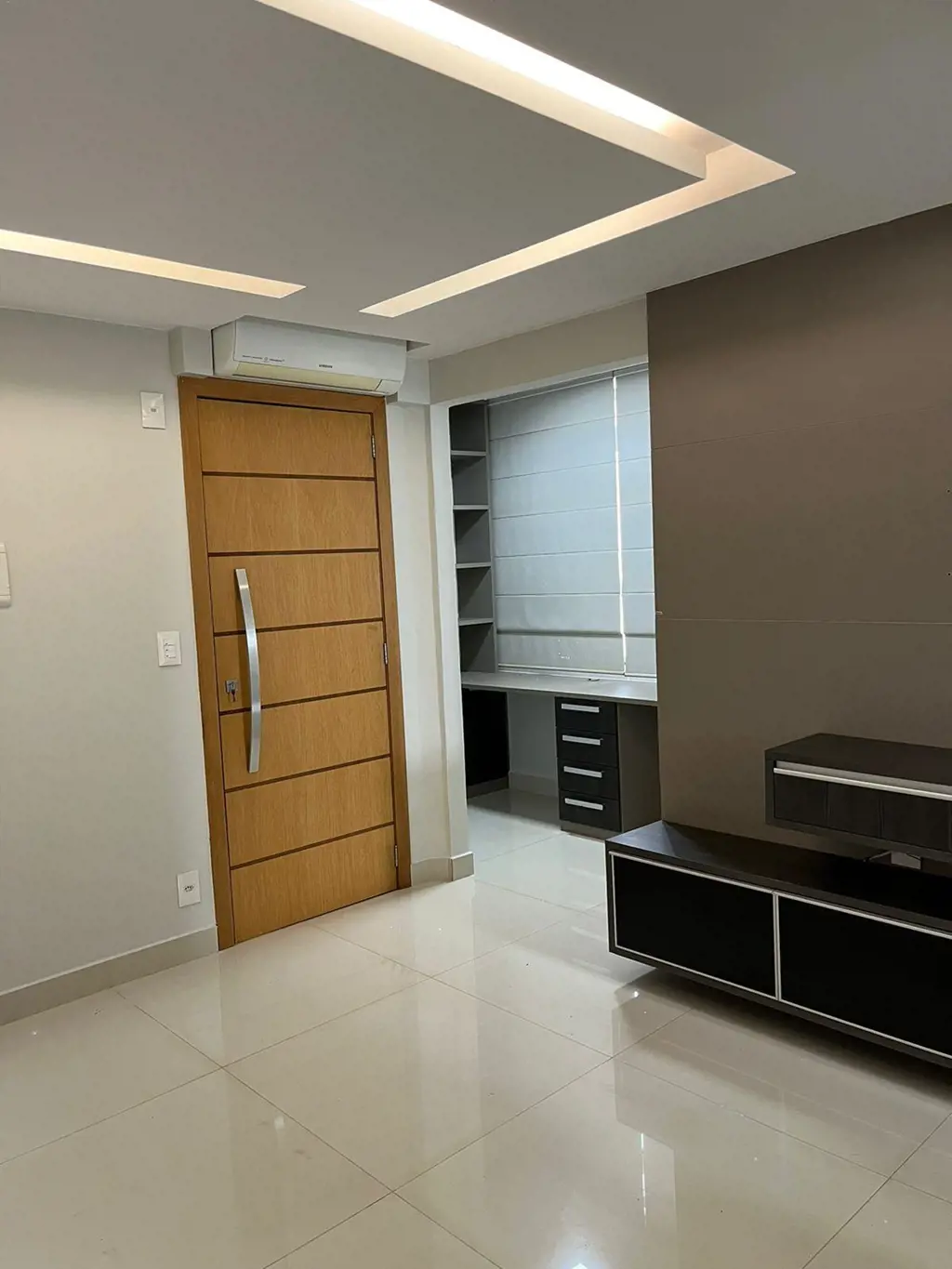 Alugo o MELHOR apartamento do Mangueiral! Todo no PORCELANATO e FINO ACABAMENTO....