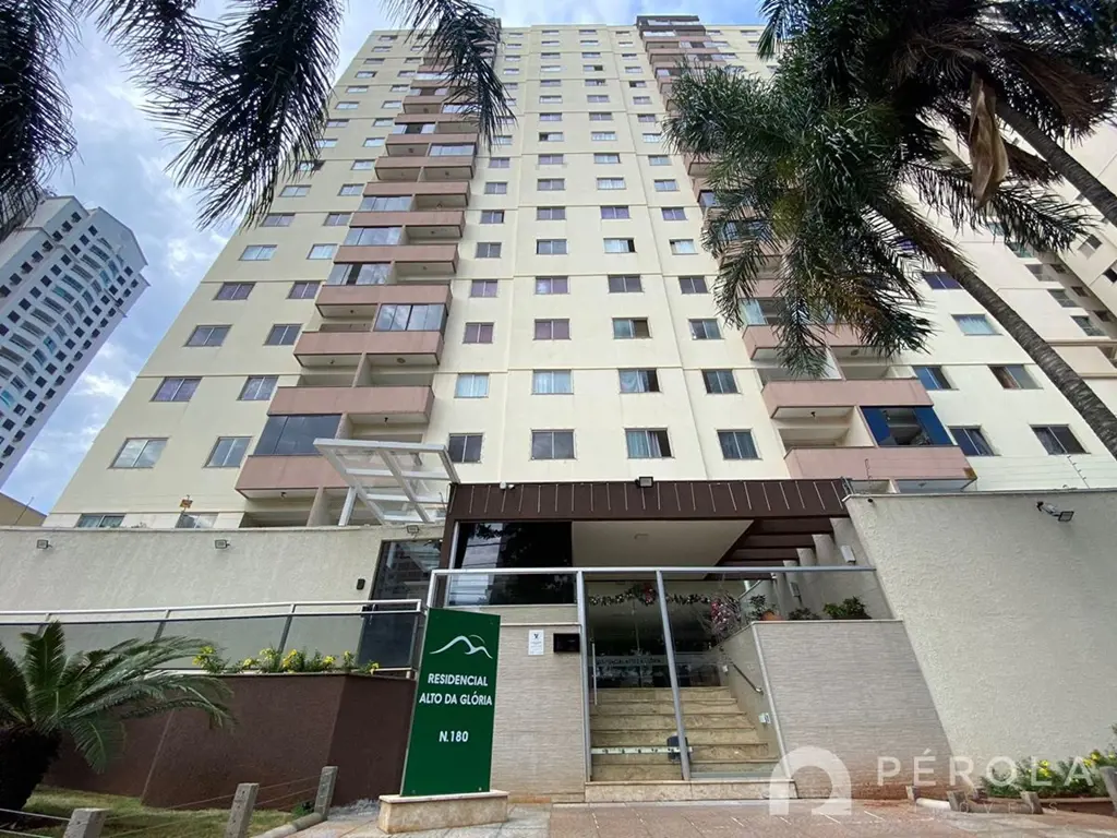 Apartamento com dois quartos sendo uma suíte, banheiro social, sala para dois am...