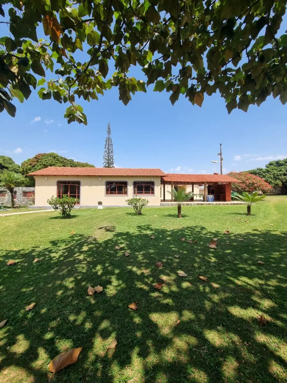 CHÁCARA NA PONTE ALTA - GAMAESPECIFICAÇÕES:- 12.000 m²;- Infraestrutura completa...