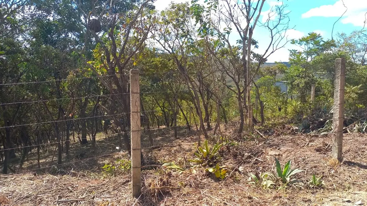 Solar Da Serra Qd T-20 Lote 7Excelente lote com cerca de 2.669,64m2, todo constr...