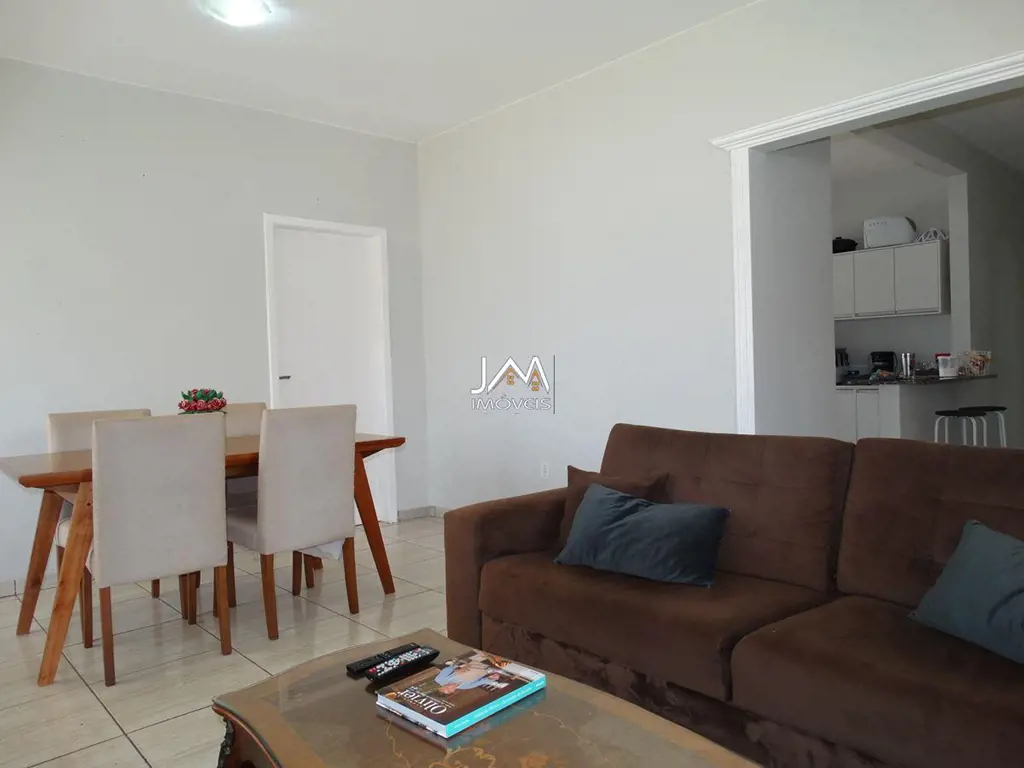 Oportunidade única: Casa com 4 quartos no prestigiado Condomínio RKEsta casa tér...