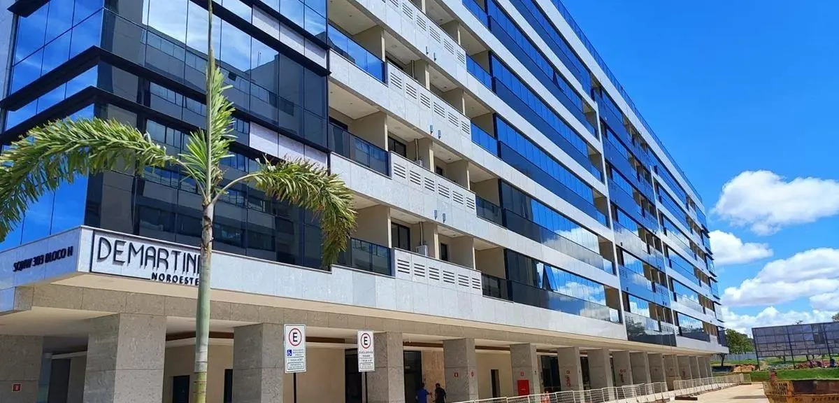 Demartini – Noroeste SQNW 303 – Brasília - DF. Apartamentos com: - Sala ampla,- ...