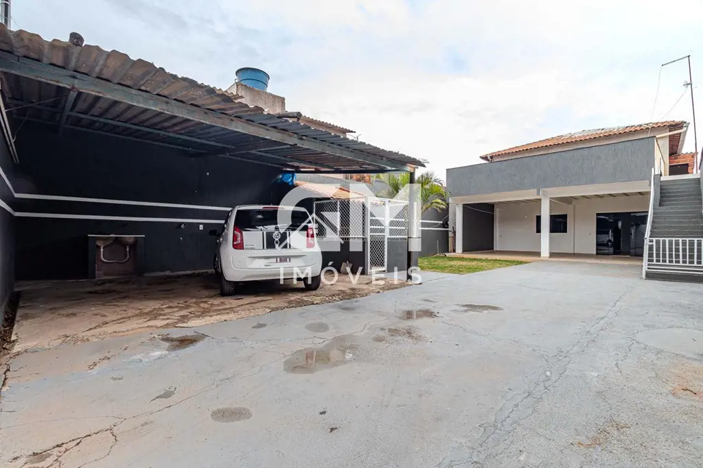 A GM Imóveis vende casa com localização privilegiada na Nova Colina de Sobradinh...