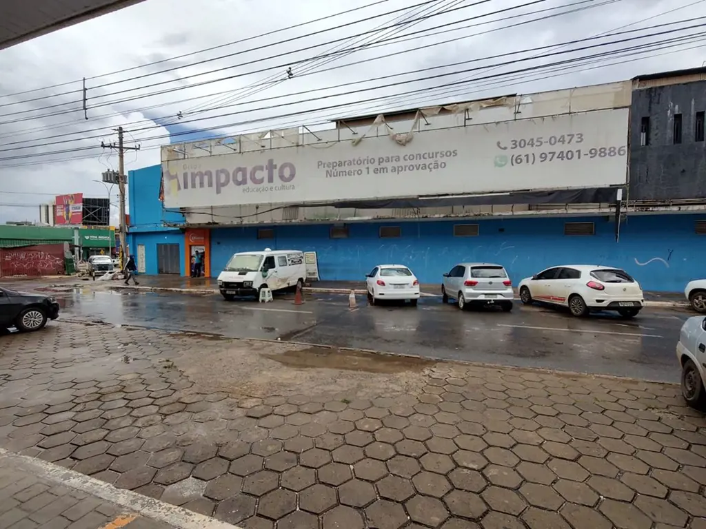Ampla sala comercial em Taguatinga. Excelente localização.- Taguatinga Centro. P...