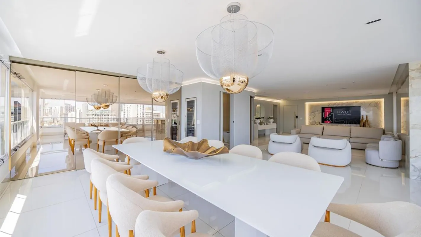 O Van Gogh Praça do Sol, é sob medida para quem aprecia espaço, luz e sofisticaç...