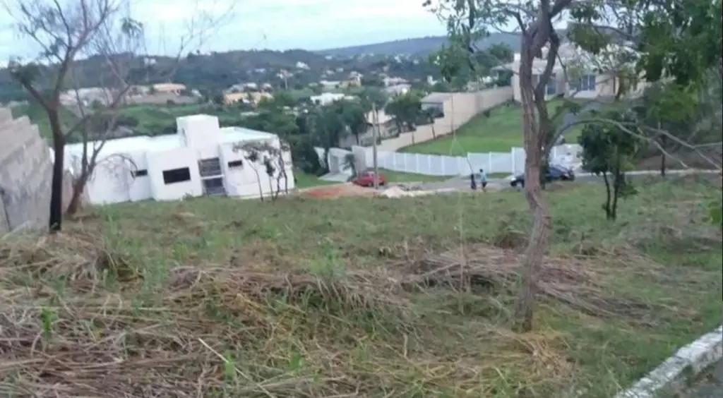 GCASTRO VENDE!EXCELENTE LOTE DE ESQUINA, CONDOMÍNIO OURO VERMELHO 2 .- TERRENO I...