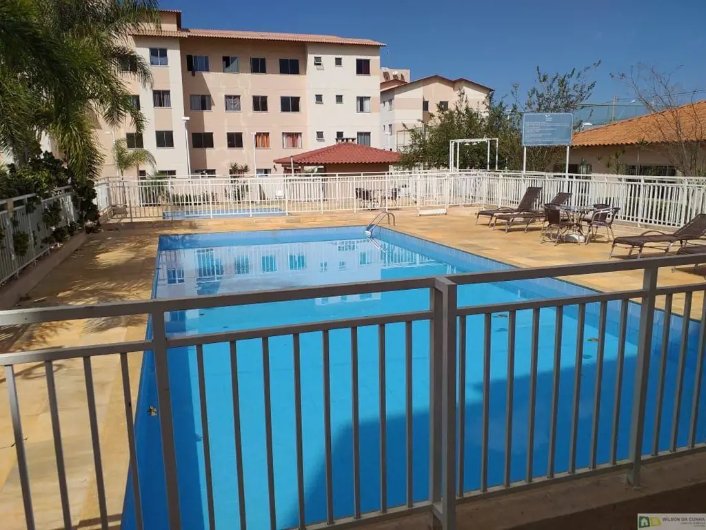 Apartamento térreo com 3 dormitórios sendo 1 suíte, área coberta e 1 vaga para c...