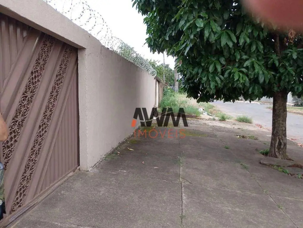 código ; CA0424casa a venda S, Pedro Ludovico, com três quartos, sala, cozinha, ...