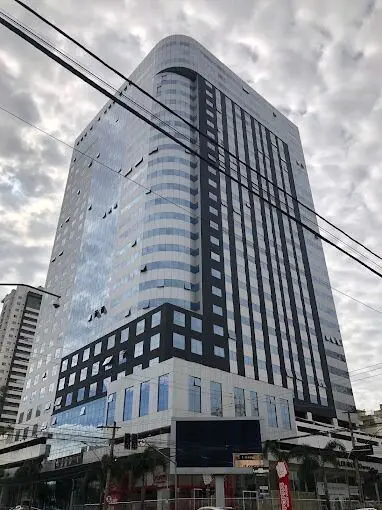 Salas Comerciais: Incluso 01 WC e com direito ao uso de 01 vaga de garagem rotat...