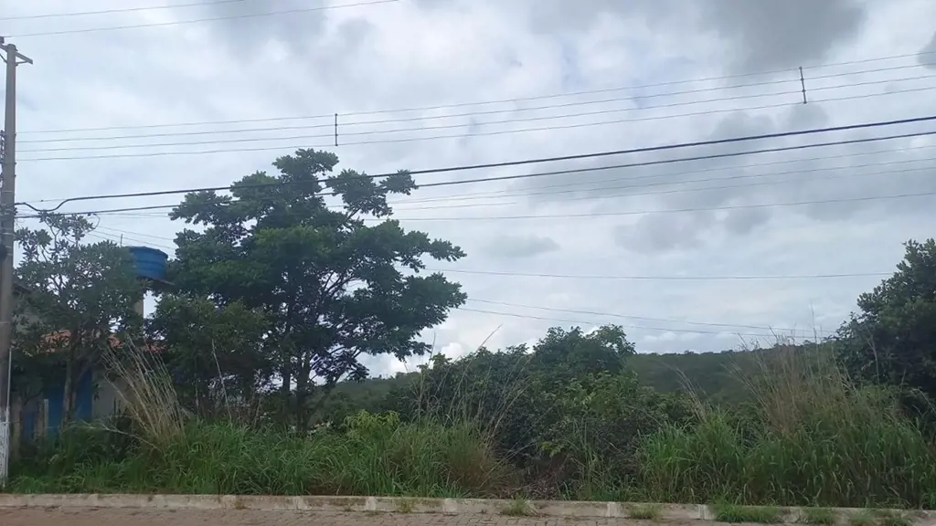 Solar Da Serra Quadra 2 - Lote 35.Lote com cerca de 2.492,45m², incluindo uma AP...
