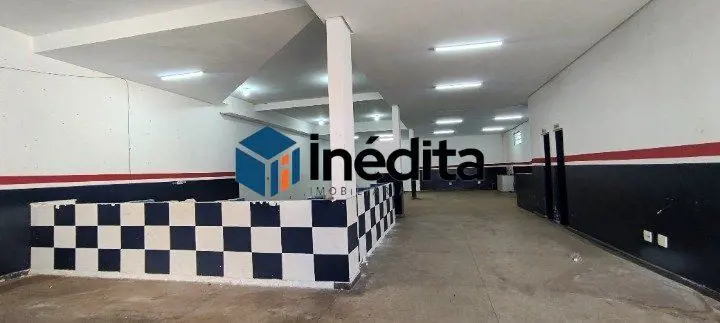 LOCALIZAÇÃO:Lozalizado na Av. Independência, Jardim Ipiranga, em aparecida de Go...