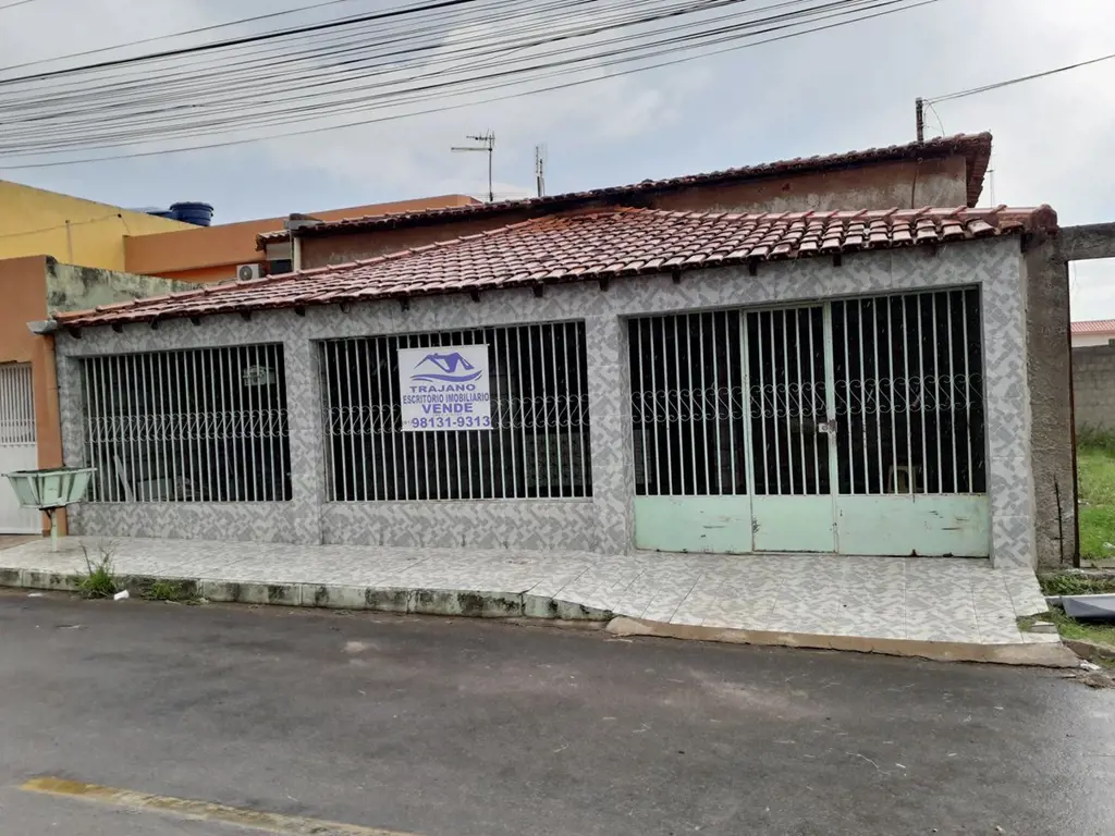 TRAJANO VENDE:ÓTIMA CASA NA QD 13 DO LESTE, RUA FECHADA, CASA COMPOSTA DE 03 QTS...