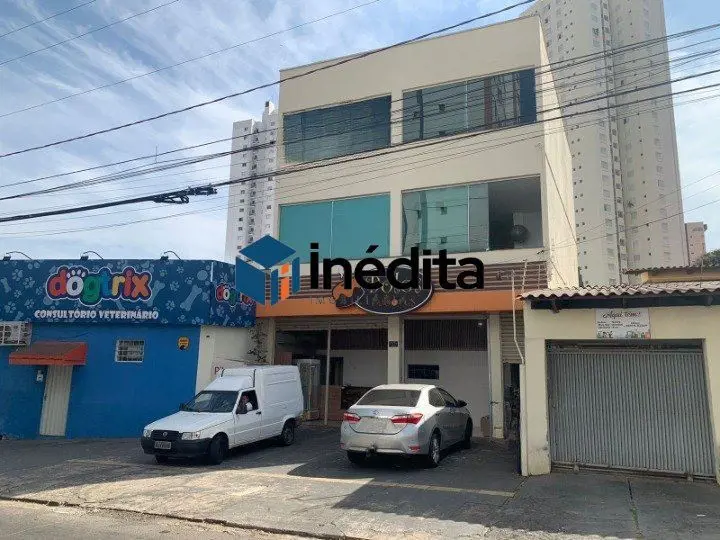 LOCALIZAÇÃO:Se localiza próximo a avenida Av. 2° radial, e próximo ao shopping F...