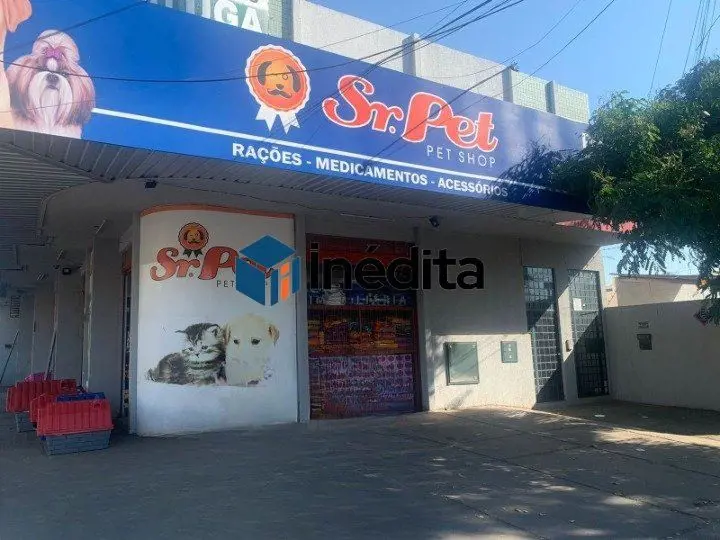 LOCALIZAÇÃO:Localizada na Avenida C-1, do Jardim América, avenida com grande mov...