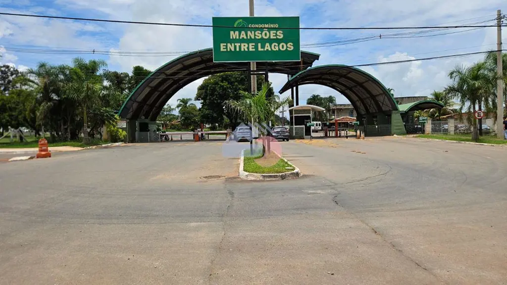 LOTE NO COND. MANSÕES ENTRELAGOS ETAPA 3-B, 1.000M², RUA ASFALTADA, MURADO NA LA...
