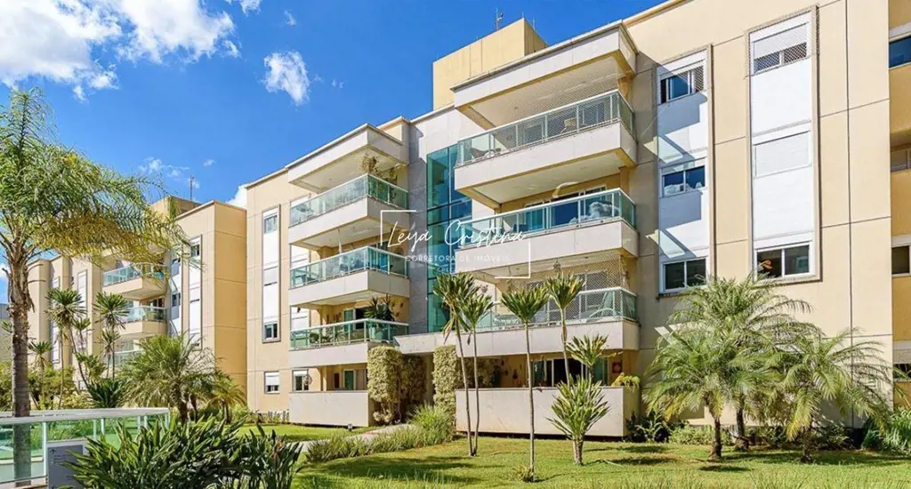 Apartamento MOBILIADO com área privativa de 134,05m²;.Sala para dois ambientes -...