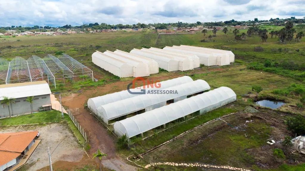 Localização: Apenas há 1km do pavimento Imóvel: Sítio estruturado a 1km da cidad...