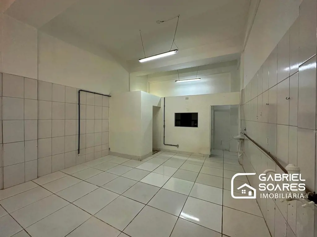 Oportunidade Imperdível para o seu Negócio no Edifício Palmares, CSB 9Loja Comer...