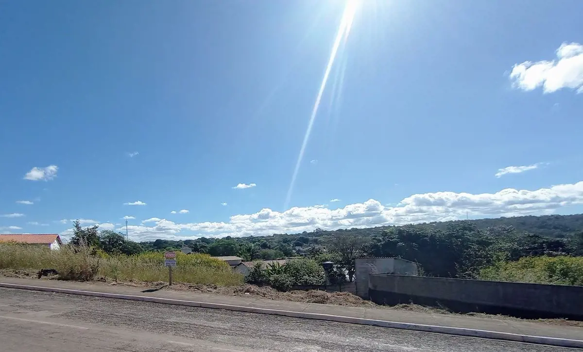 OPORTUNIDADE DE INVESTIMENTOLote ótimo, vocação residencial/comercial, Avenida J...