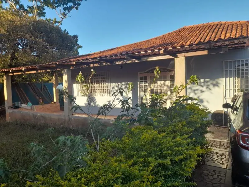 Casa térrea em condomínio fechado com portaria 24 horas monitorado com ronda. En...