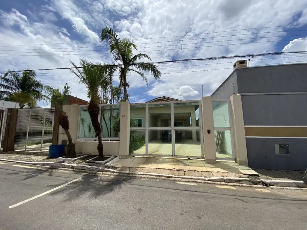 Casa Alto Padrão, garagem pra 4 carros, sala de estar ampla, cozinha com móveis ...