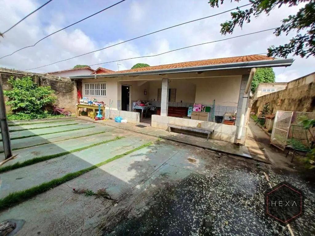 Casa Espaçosa no Jardim Planalto Conforto e Localização Privilegiada!Se você bus...