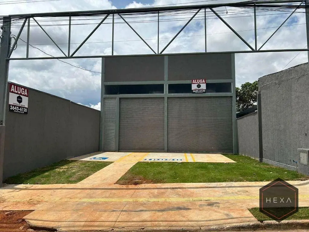 Galpão para venda ou locação na esquina da avenida Igualdade. Este galpão de 252...