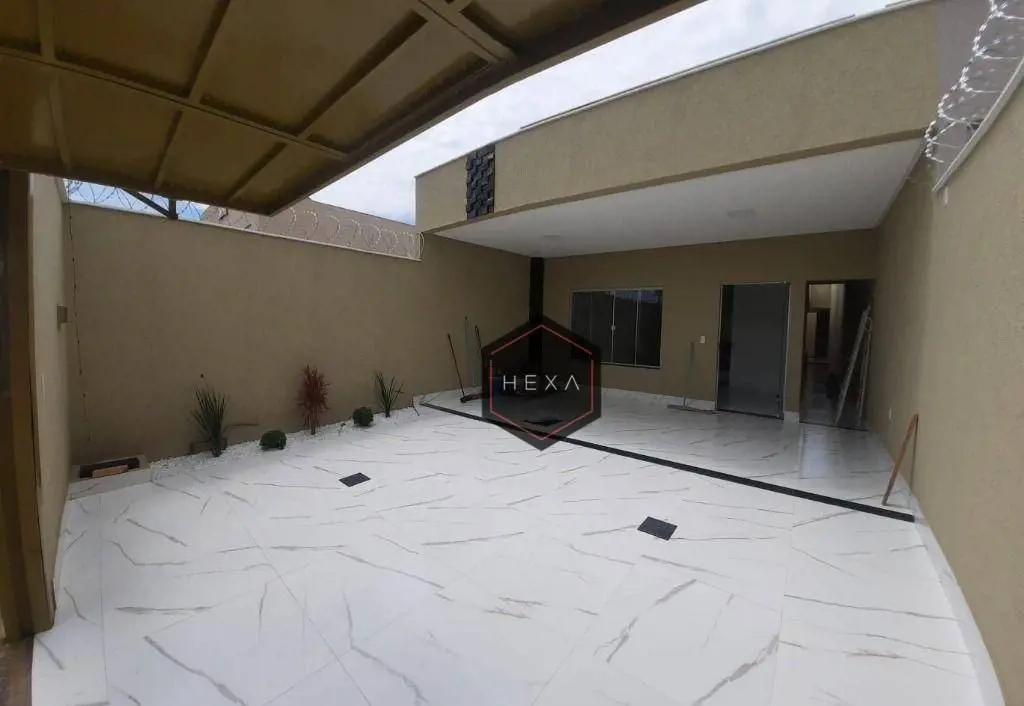 Casa à Venda no Vereda dos Buritis GoiâniaSe você busca um lar moderno, confortá...