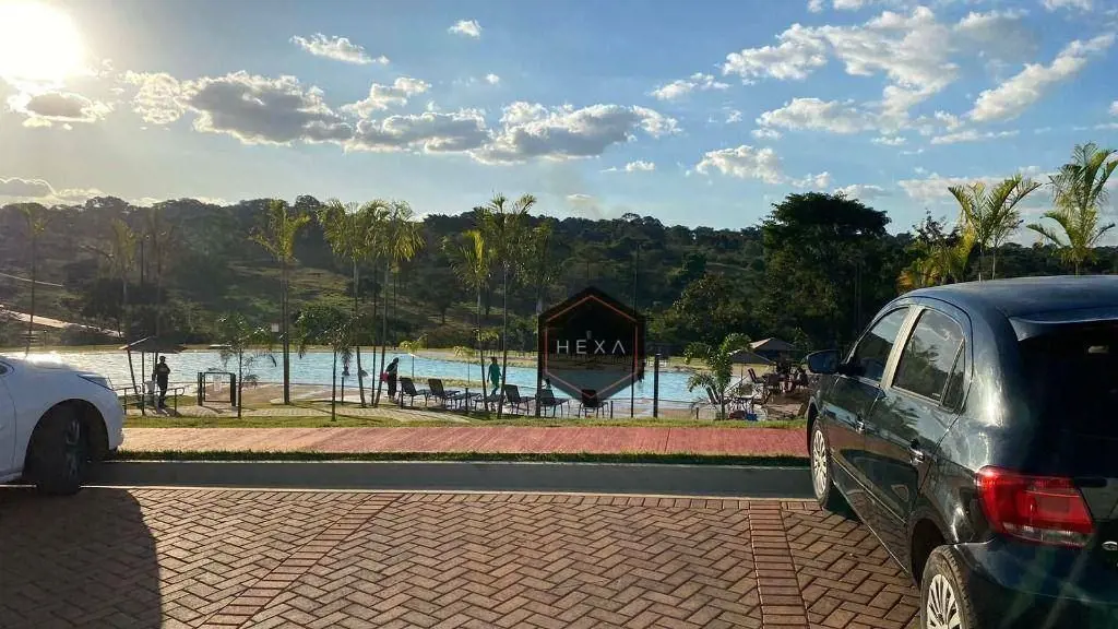 Excelente lote a venda contendo 420,07 M² no Jardins Parma , de esquina, escorri...