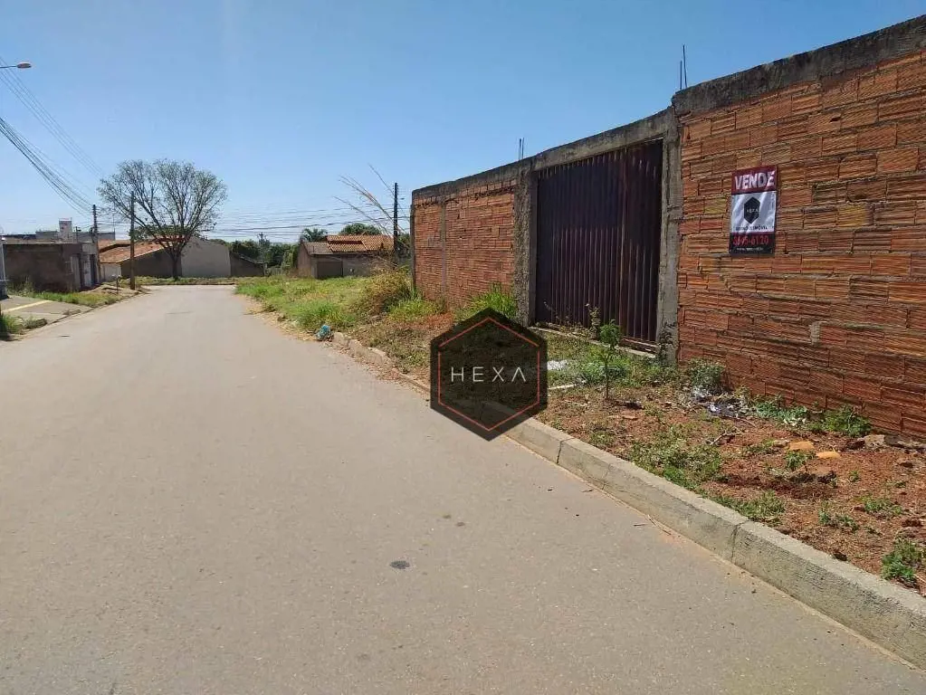 Você procura o local ideal para construir seus sonhos? Esta é a sua chance! Apre...