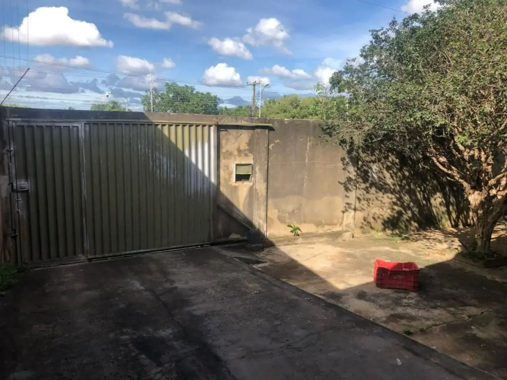 Casa com frente ao Parque Macambira!4 quartos amplos, sendo 1 suíteCozinha ameri...