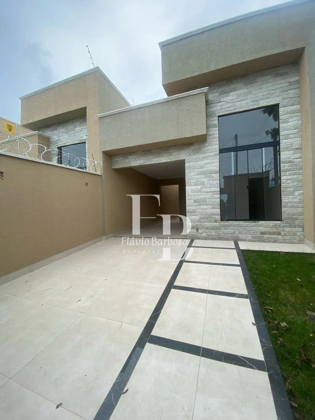 Casa de alto padrão com 3 quartos sendo 3 suites, banheiros com nichos em granit...