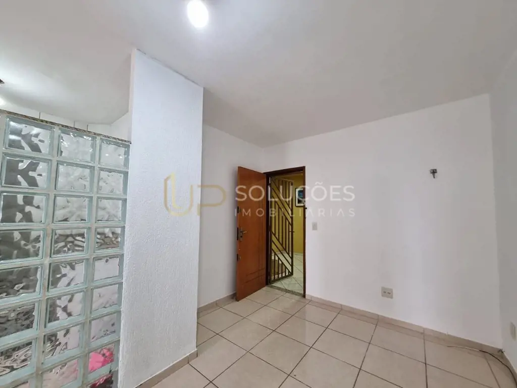 2 Quartos | Bem Ventilado| Banheiro Social- 2 Quartos amplos bem ventilados;- Sa...