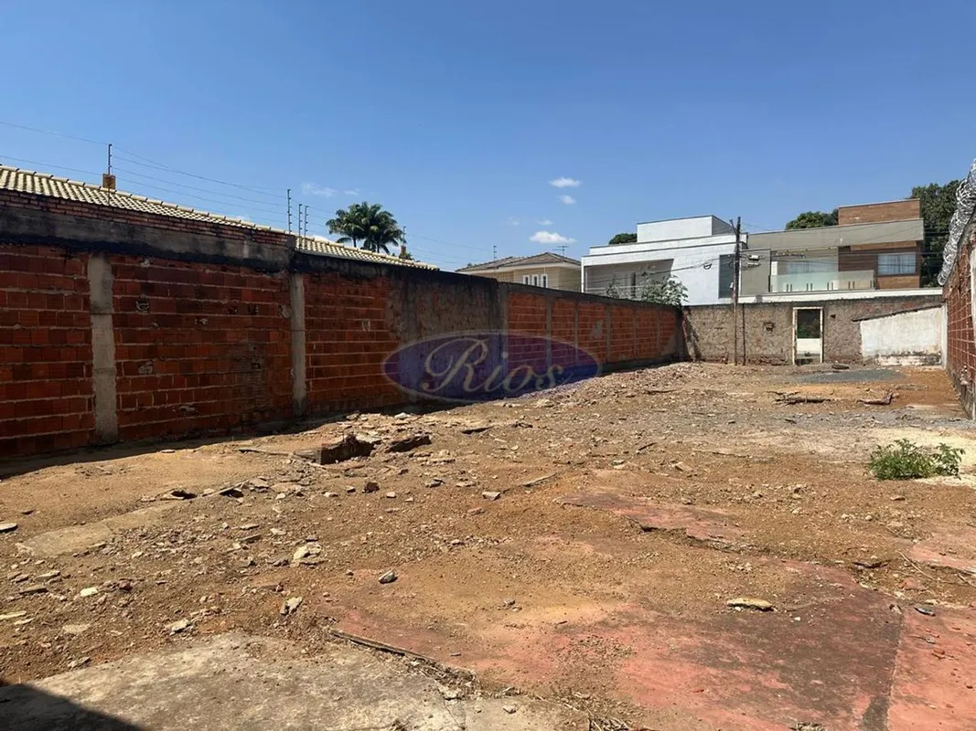 Excelente oportunidade para construir ou investir em uma região em constante val...