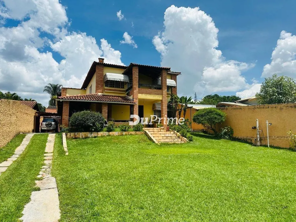 DUPRIME IMOBILIARIA VENDE - Desfrute do luxo e conforto nesta magnífica casa de ...