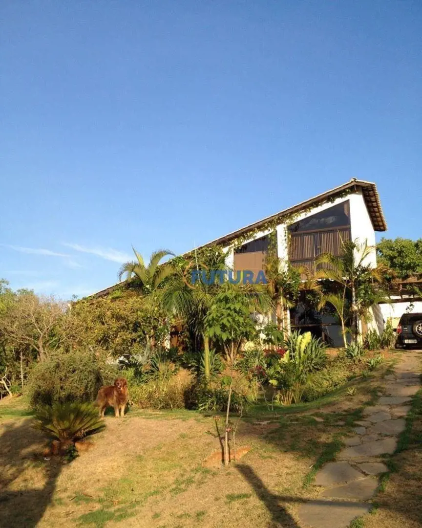 A FUTURA NEGÓCIOS IMOBILIÁRIOS disponibiliza para ALUGAR: Casa maravilhosa, muit...