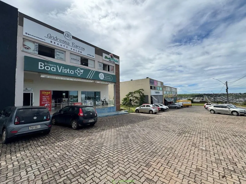 A Loop Imóveis vende lote comercial em excelente localização no condomínio Alto ...