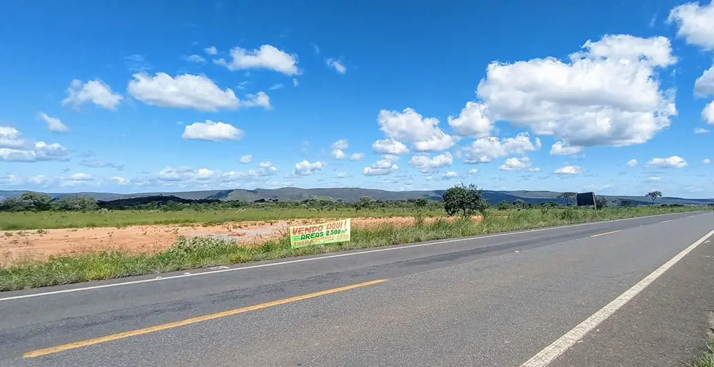 OPORTUNIDADE DE INVESTIMENTOÁreas com 2.500m2, margens da GO 118, sentido Cachoe...