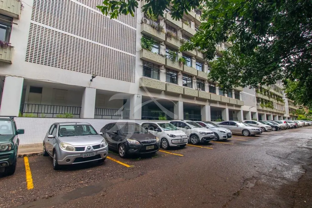 ÓTIMA LOCALIZAÇÃO.Vista livre permanente.3 quartos, sendo um suíte com closet e ...