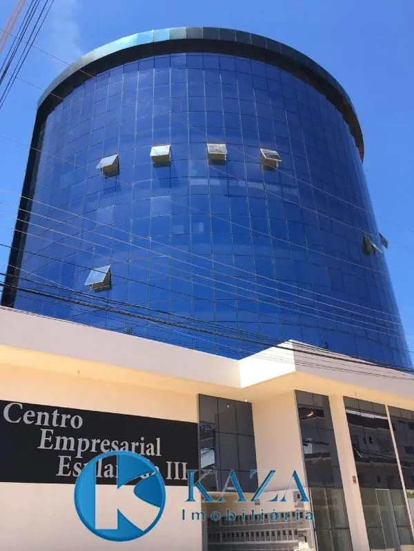Lindo prédio com salas empresariais no centro de Valparaíso de Goiás com localiz...