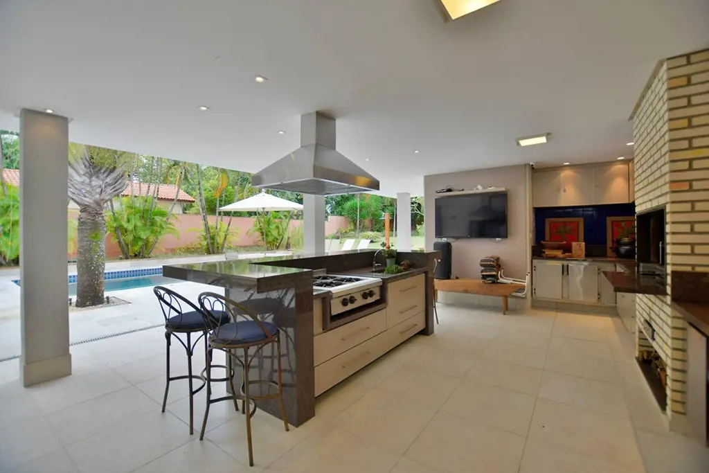 Descubra uma excelente oportunidade de morar em uma casa de alto padrão no coraç...